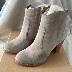 Brand new Joie dalton booties size 37 - color dove